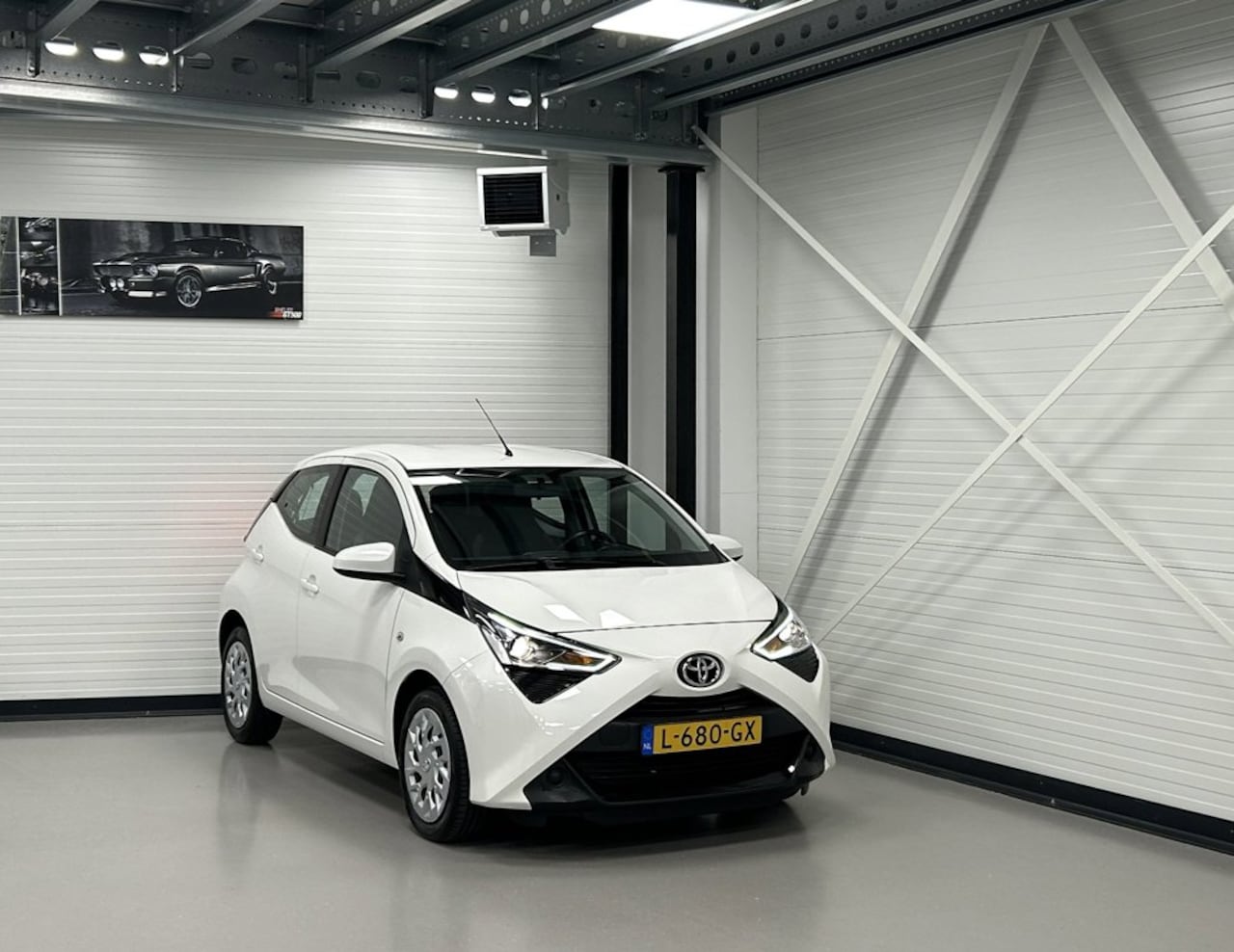 Toyota Aygo - 1.0 VVT-i X-PLAY LIMITED CarPlay/Android/Camera/ LED/MultiMedia/Touchscreen/ El.ramen/El.s - AutoWereld.nl
