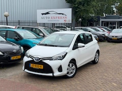 Toyota Yaris - 1.5 Hybrid Aspiration Aut/Airco/Cruis/Navi/Camra/Nap/Nieuw Apk