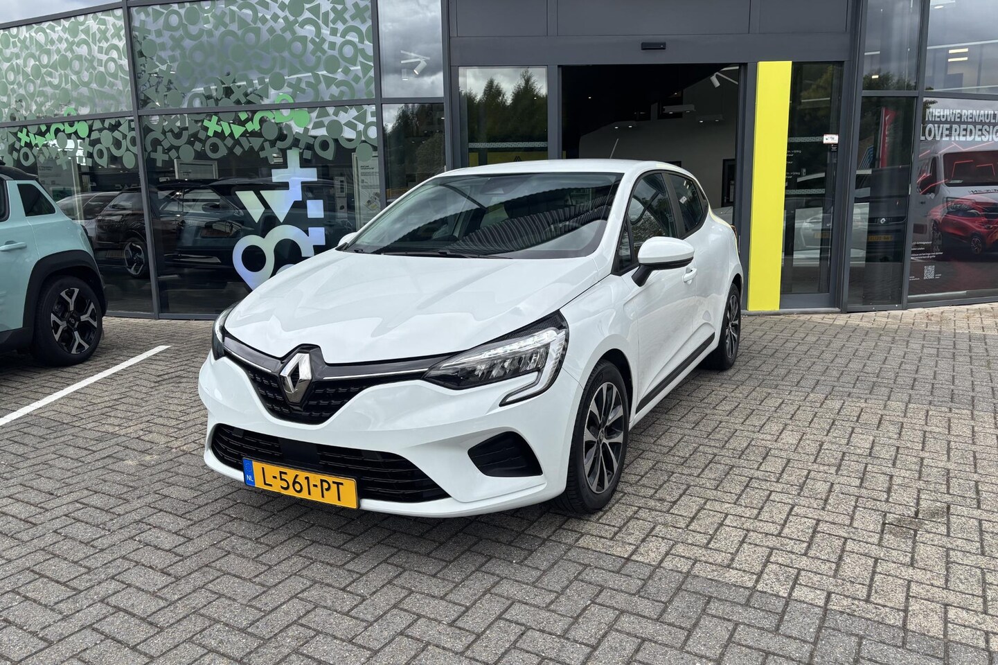 Renault Clio - TCe 90Pk Zen | Lichtmetalen velgen | Airco | Parkeersensoren achter | Apple carplay/androi - AutoWereld.nl