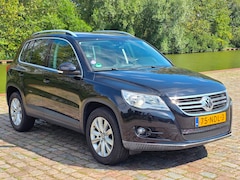 Volkswagen Tiguan - 1.4 TSI Sport&Style 1e eigenaar dealer onderhouden navigatie cruis control parkeer sensor