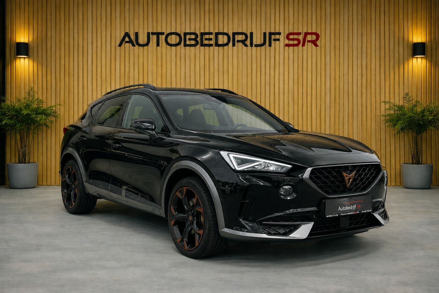 CUPRA Formentor - 1.4 e-Hybrid VZ Copper Edition 245PK Panoramadak | 360 Camera | Trekhaak | Vol opties! - AutoWereld.nl