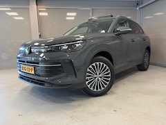 Volkswagen Tiguan - Life Edition 1.5 eHybrid | Vooraad deal | Panoramdak | 18" Napoli Velgen | CarPlay |