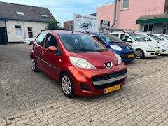 Peugeot 107 - GERESERVEERD