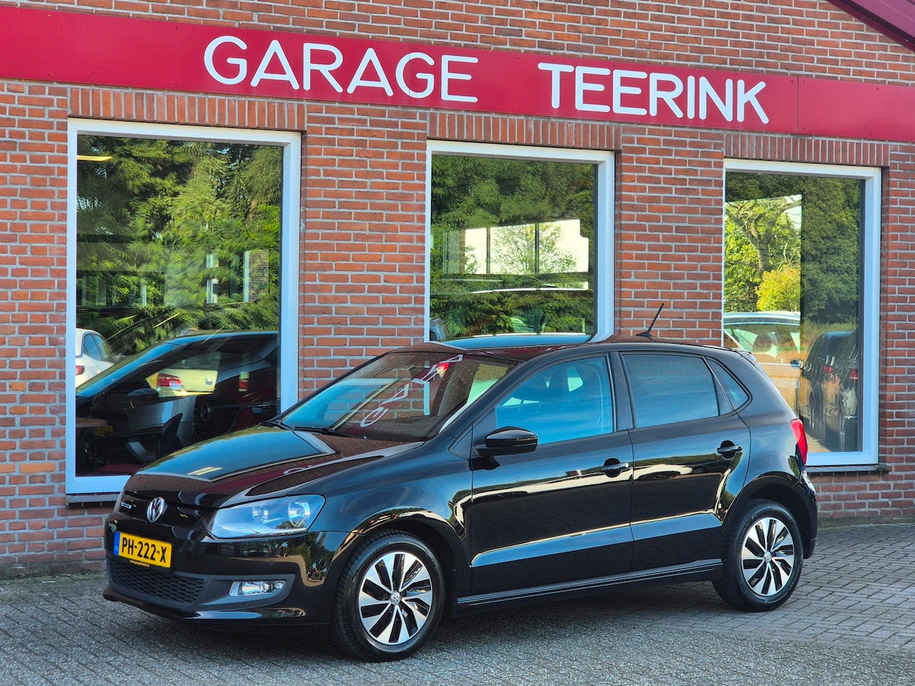 Volkswagen Polo - 1.0 BlueMotion Edition 95PK 5drs airco, cruise, pdc, navi, lmv, bluetooth, carplay - AutoWereld.nl