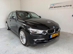 BMW 3-serie - 328i xDrive High Executive