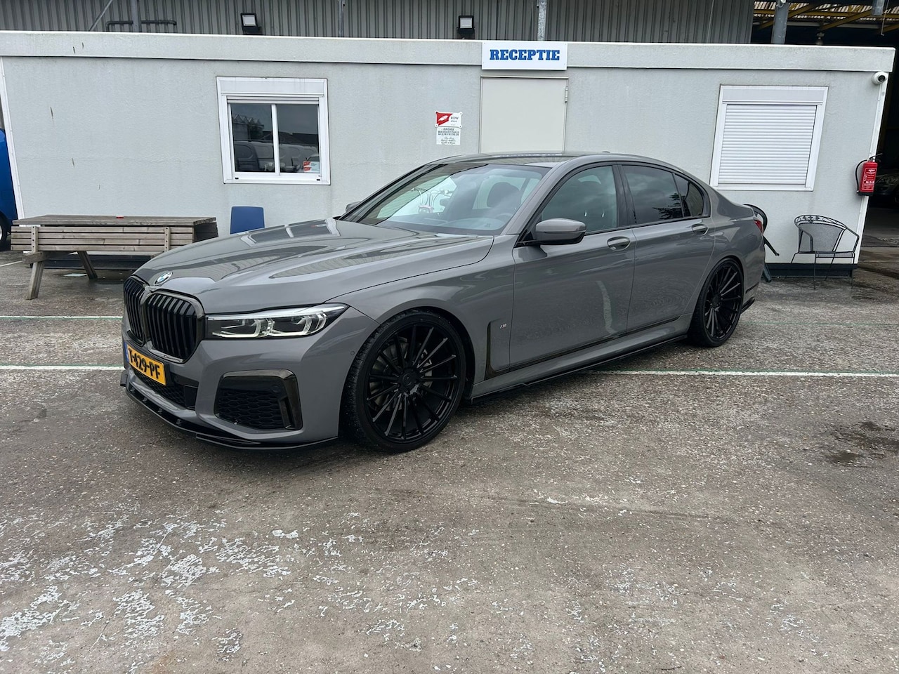 BMW 7-serie - 730d High Executive m sport massage soft close head up 22 inch - AutoWereld.nl