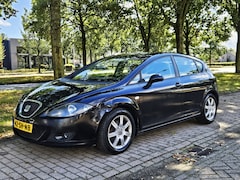 SEAT Leon - 1.6 Stylance*Airco*Cruise*Trekhaak*APK 2027