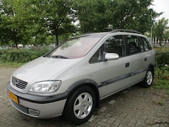 Opel Zafira - 2.2-16V Elegance 7 persoons