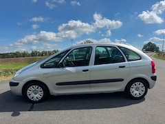 Citroën Xsara Picasso - 1.6i Différence 2