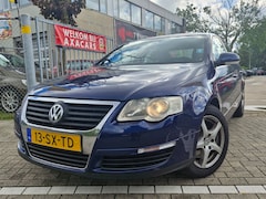 Volkswagen Passat - 2.0 FSI Comfortline APK ALTIJD ONDERH. FACTUREN AANW. NAP