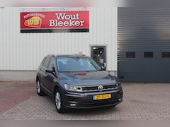 Volkswagen Tiguan - 1.5 TSI Comfortline Business LED/PANO/STOELVERW