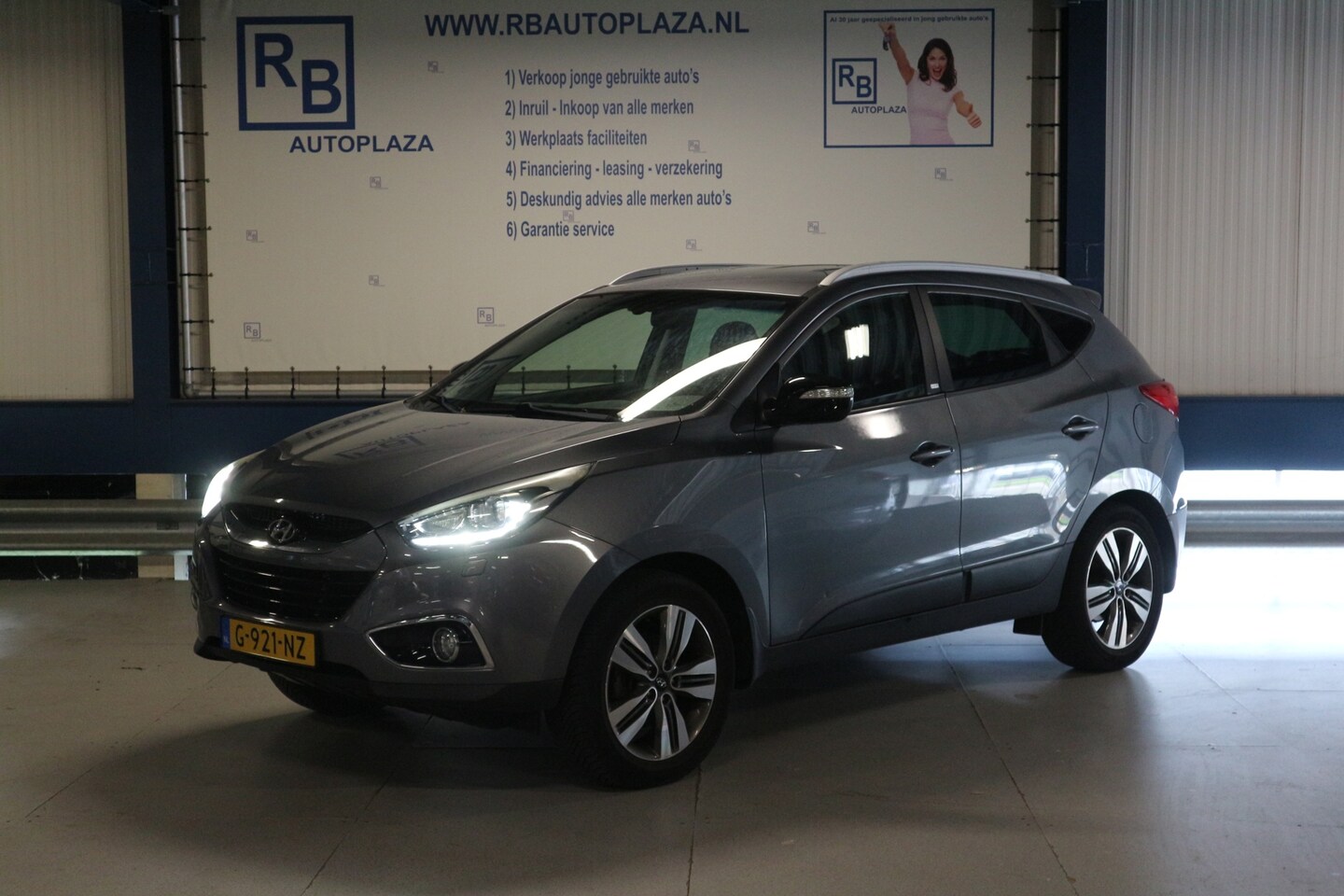 Hyundai ix35 - 2.0i 4WD Business Edition / NAV / STUUR VERWARMING / HAAK ! ! ! - AutoWereld.nl