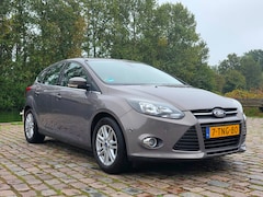 Ford Focus - 1.0 EcoBoost Edition Plus Zeer netjes parkeer sensor cruis control airco cv op afs keyless