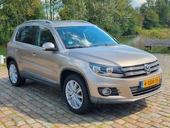 Volkswagen Tiguan - 1.4 TSI Sport&Style R-line Edition 1e eigenaar dealer onderhouden navigatie parkeer sensor