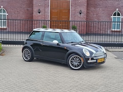 MINI 3-Deurs - 1.6 Cooper Pepper / Airco / Nieuwe Apk / Stoelverwarming
