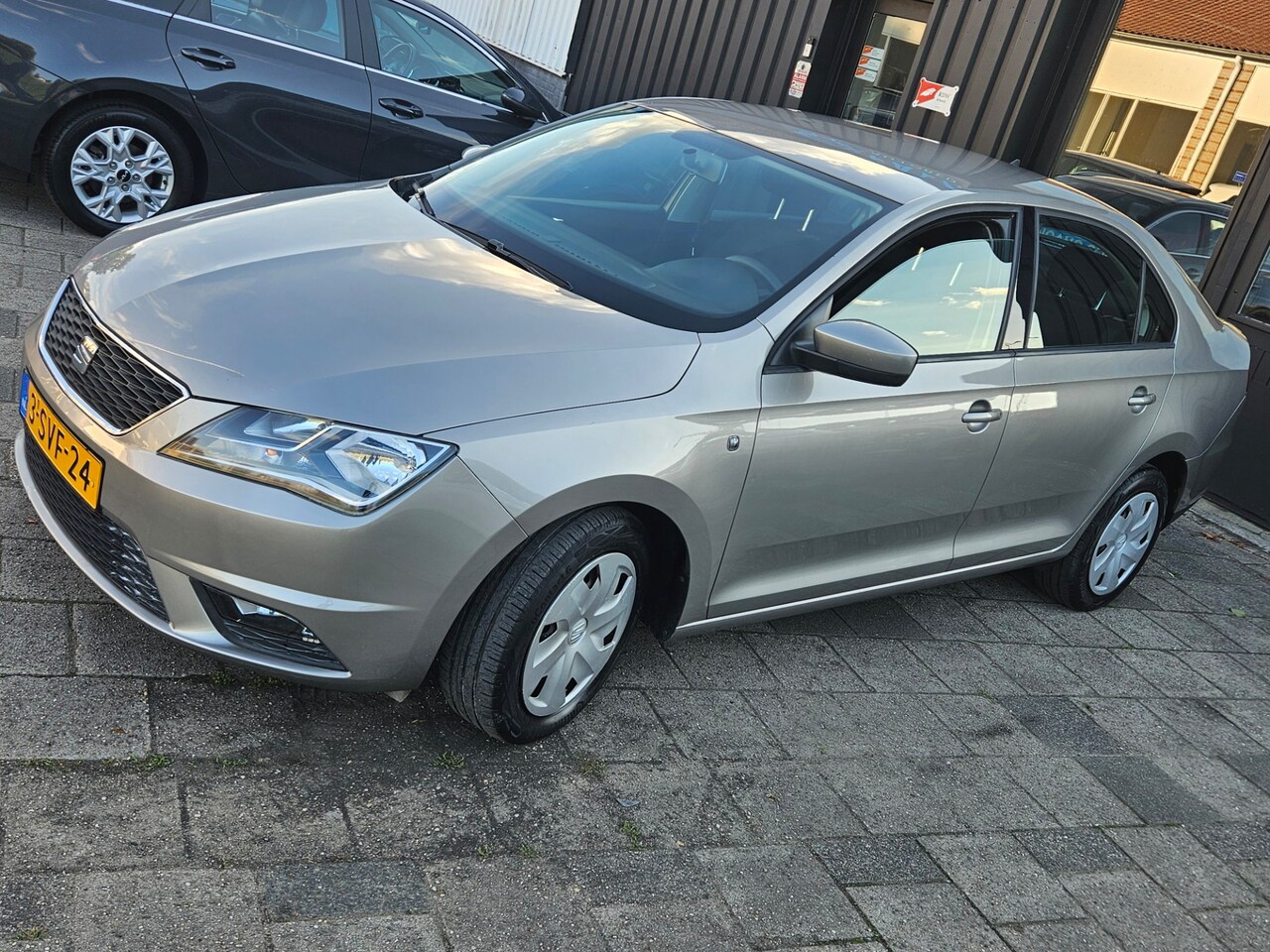 SEAT Toledo - 1.2 TSI Enjoy 1.2 TSI Enjoy - AutoWereld.nl