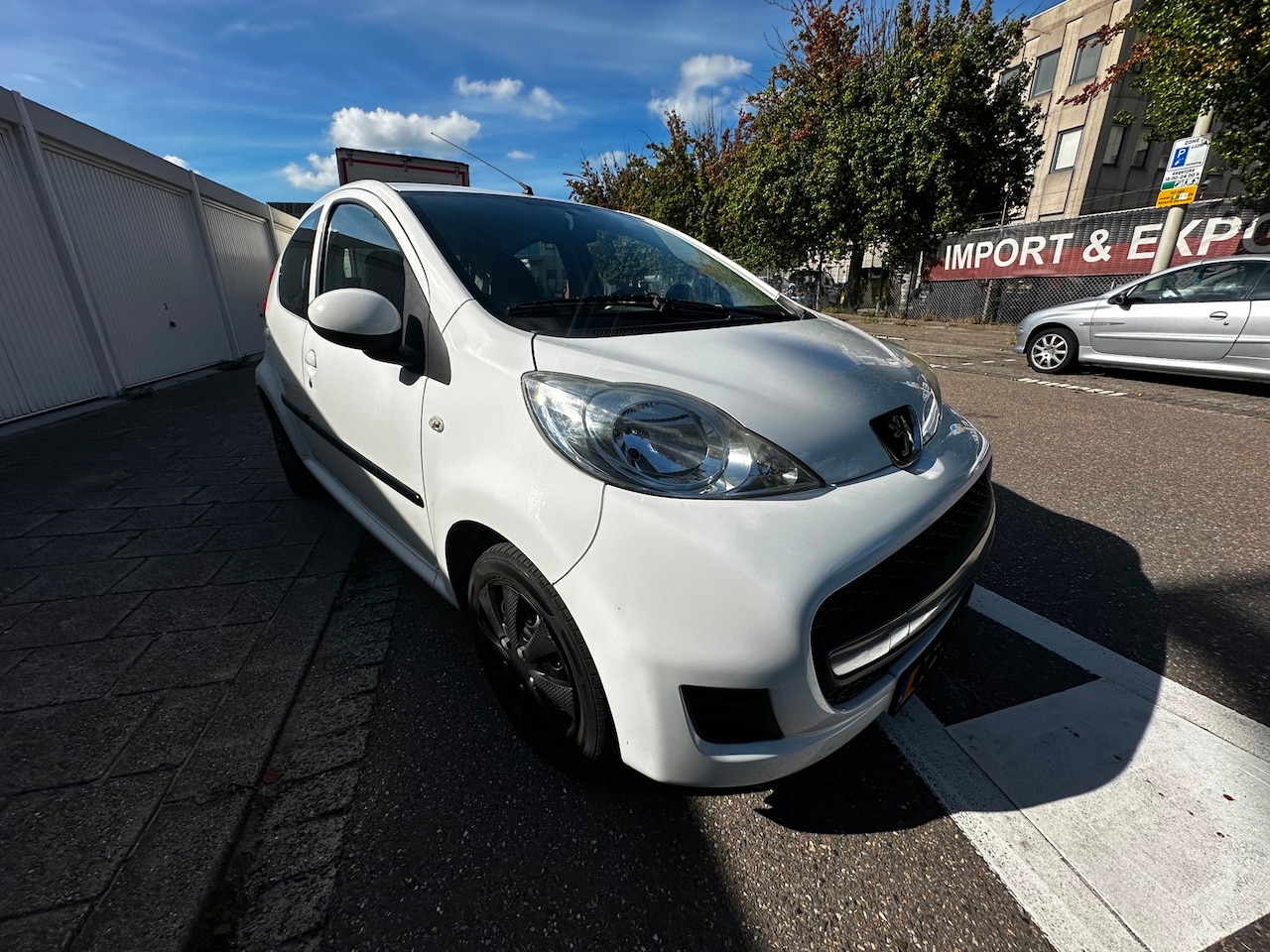 Peugeot 107 - 1.0-12V XS 1.0-12V XS,5 D,nap - AutoWereld.nl