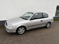 Hyundai Accent - 1.5i LS, '02, aut., airco en een nieuwe apk