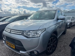 Mitsubishi Outlander - | 2015 | 2.0 PHEV Executive Edition X-Line | Automaat | Export en Handel | APK