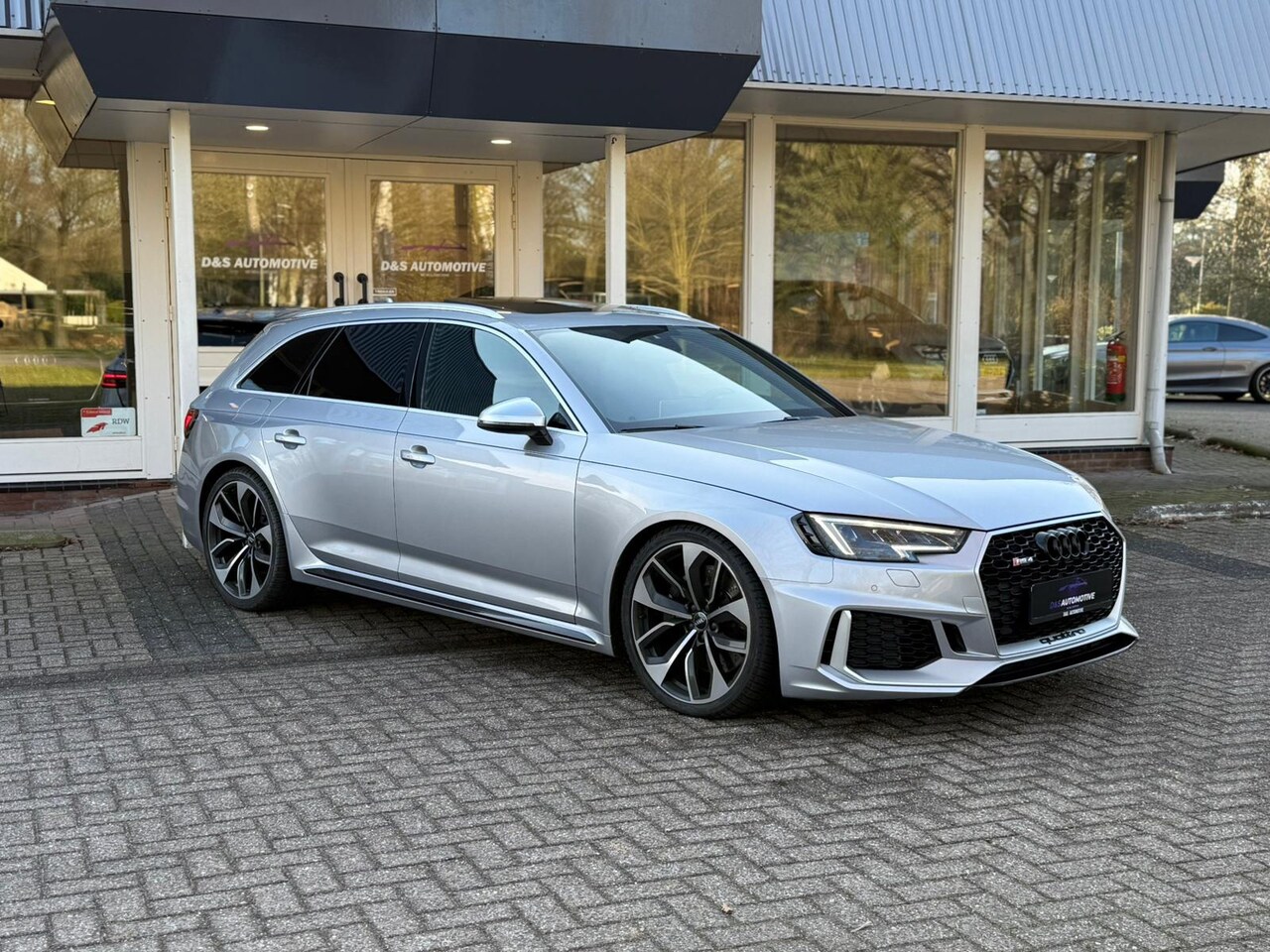 Audi RS4 - 2.9 TFSI quattro /pano/massage/matrix led - AutoWereld.nl