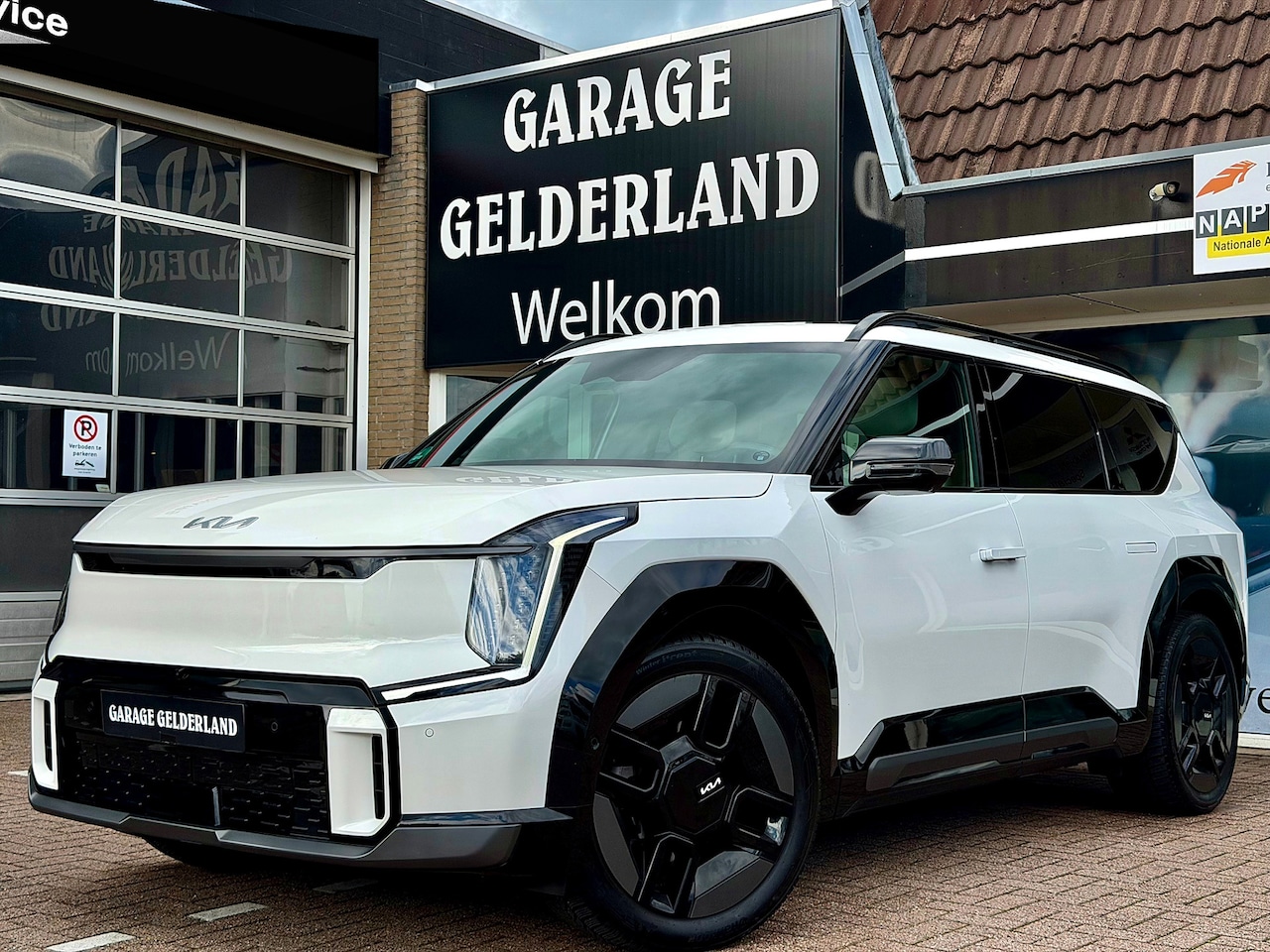 Kia EV9 - GT-Line AWD 99.8 kWh | PANO | 6P LOUNGE UITVOERING | VOLLEDER | APPLE/ANDROID | 360CAM | E - AutoWereld.nl