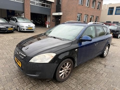 Kia Cee'd Sporty Wagon - 1.6 Fifteen /bj.2009 / NAP met 164615 km./ APK 05/2027 / trekhaak / sportvelgen / airco /