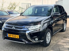 Mitsubishi Outlander - 2.0 PHEV Executive Edition Bj:2015 Camera Navi Parksensor NAP