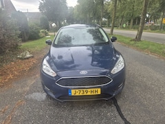 Ford Focus - 1.0 ST-Line Auto loopt goed (Koppakking lek)