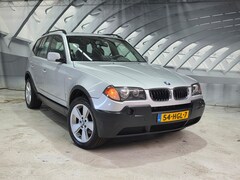 BMW X3 - 2.5i pano, leer, navi