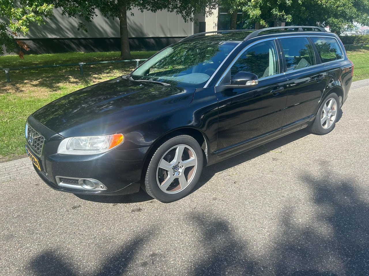 Volvo V70 - 2.0 D3 Kinetic 5 cill - AutoWereld.nl