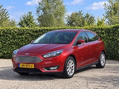 Ford Focus - 1.5 Titanium 4cil/Trekhaak/Navi/Keyless/Climate