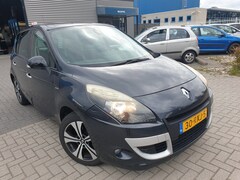 Renault Scénic - 1.4 TCe Bose-Elektrisch glazen schuif-/kanteldak