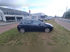 Opel Astra - 1.4 Turbo Cosmo