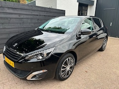 Peugeot 308 - 1.2 PureTech Allure, Automaat, Glazen dak, Navi, camera