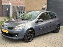 Renault Clio - 1.4-16V Team Spirit Apk Airco Elekt pakket