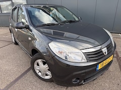 Dacia Sandero - 1.4 Lauréate | Nap | Airco | Trekhaak |