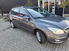 Hyundai i30 CW - 1.6i Dynamic NIEUWE APK