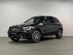 Mercedes-Benz GLC-klasse - 300e 4MATIC AMG-line Trekhaak | Open dak | Burmester | Stoelverwarming | Sfeerverlichting