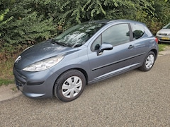 Peugeot 207 - 1.4-16V XR
