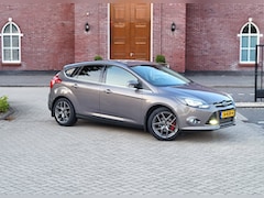 Ford Focus - 1.6 TI-VCT Titanium / Nieuwe Apk / Dealer onderhouden / Nap / Airco / Navi / Pdc