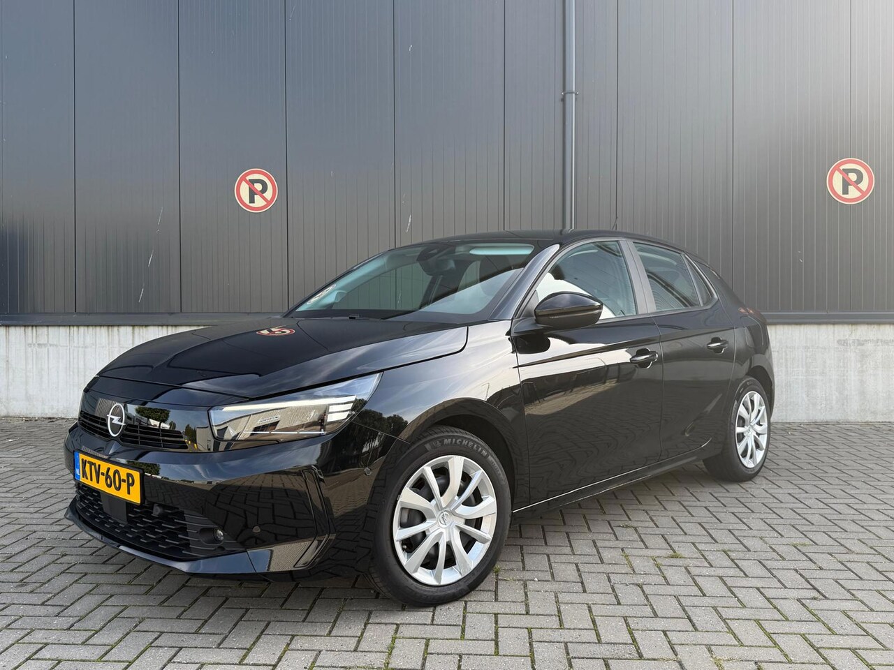 Opel Corsa - 1.2 Turbo Business Edition / camera / cruise ! - AutoWereld.nl