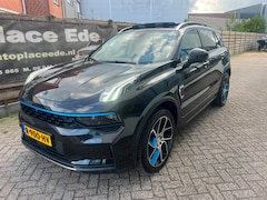 Lynk & Co 01 - 1.5 ZWART DAK ECC