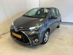 Toyota Yaris - 1.5 Hybrid Trend- 5 deurs-1e eigenaar-Camera-Navigatie-dealer onderhouden