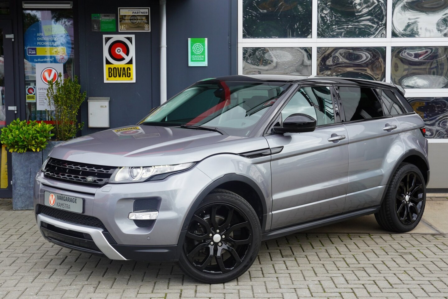 Land Rover Range Rover Evoque - 2.0Si 4WD 241PK Pano/Navi/20'' - AutoWereld.nl