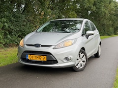 Ford Fiesta - 1.6 TDCi Ghia | Cruise + Navi Nu € 1.950,