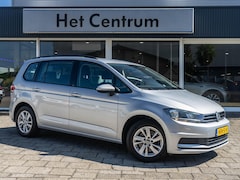 Volkswagen Touran - 1.5 TSI Comfortline Business 7p wegd.b trekhaak - Camera - Carplay - Navi - Ad. Cruise Con