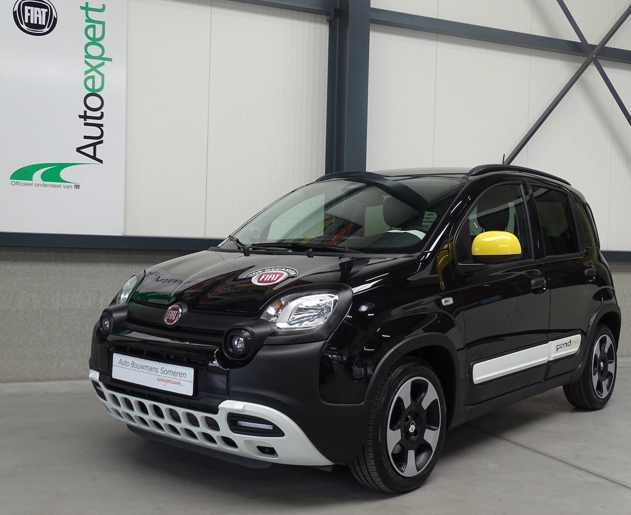 Fiat Panda - 1.0 "PANDINA HYBRID" - EX-DEMO ! -12820 KM ! -5 PERS. ! /AIRCO/CRUISE/BT/ISOFIX/PDC - AutoWereld.nl