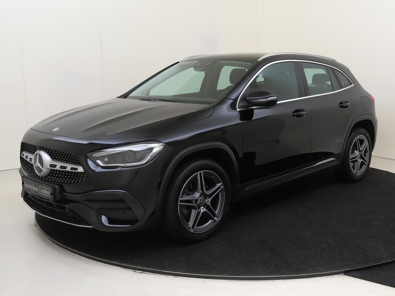 Mercedes-Benz GLA-Klasse - 250 e AMG Line Sfeerverlichting / Parkeercamera / - AutoWereld.nl