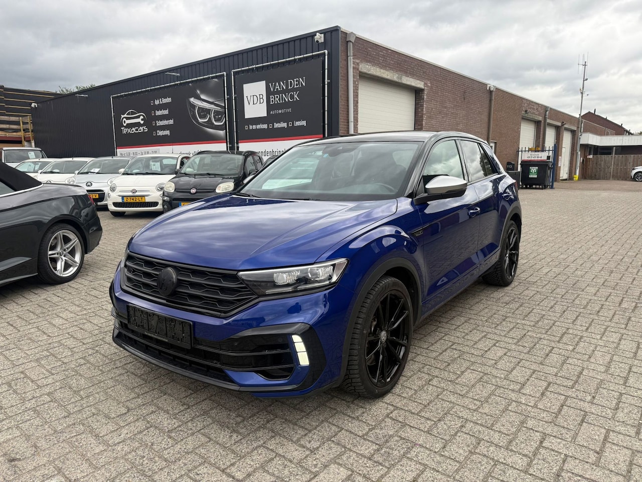 Volkswagen T-Roc - 2.0 TSI 4Motion Sport R 380pk powerbox akrapovic - AutoWereld.nl