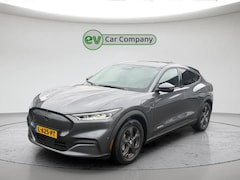 Ford Mustang Mach-E - Extended RWD 98 kWh | SOH 94% | 360 Camera | Stoel- en stuurverwarming | CarPlay | Cruise